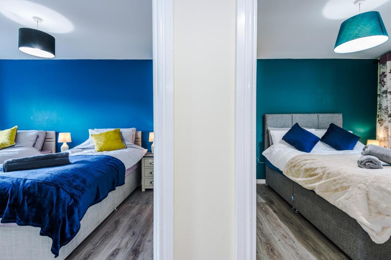Manchester Comfortable 3 Bedroom House, Free Parking, Wifi & Disneyplus Worsley Zewnętrze zdjęcie