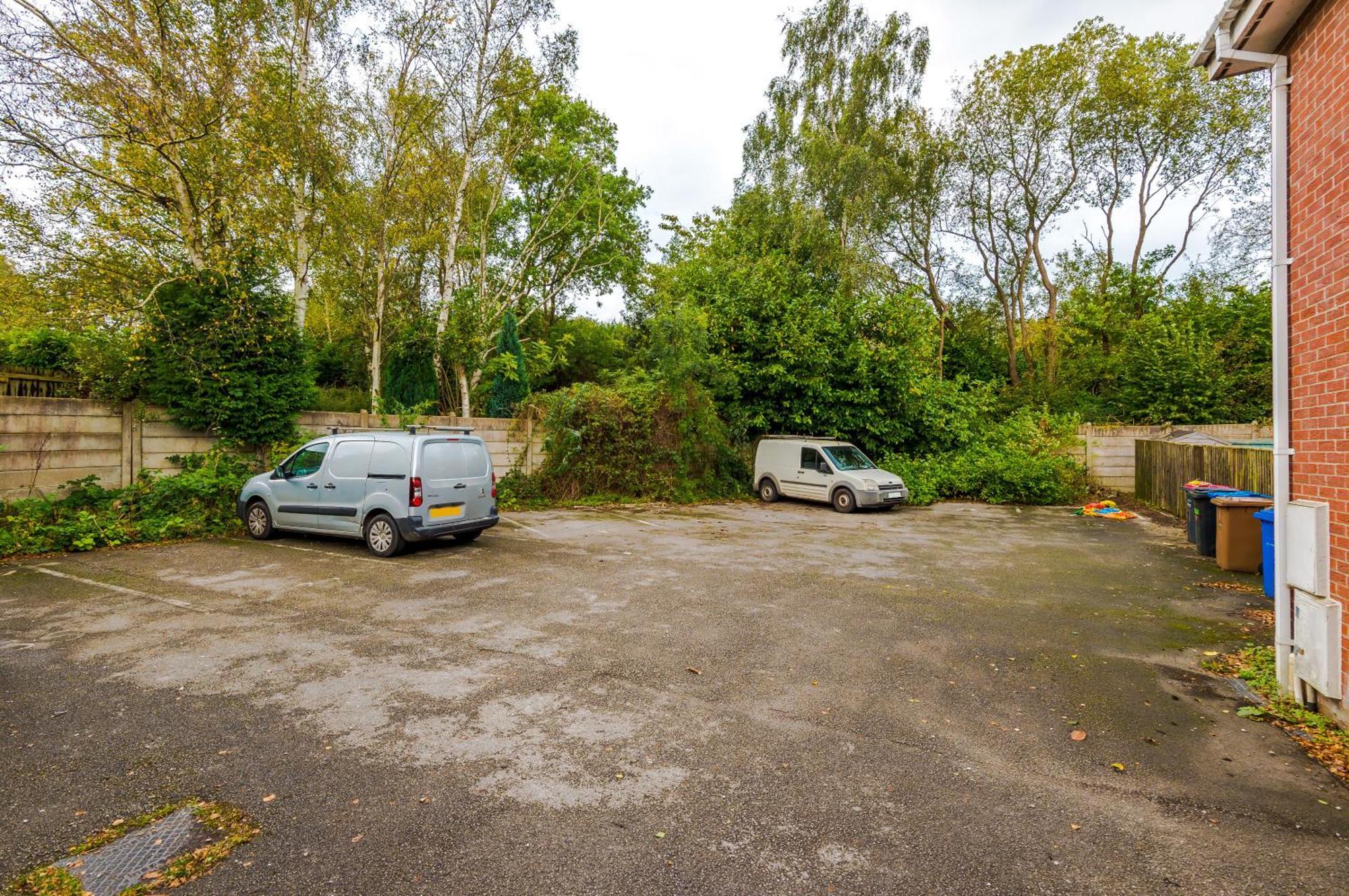 Manchester Comfortable 3 Bedroom House, Free Parking, Wifi & Disneyplus Worsley Zewnętrze zdjęcie